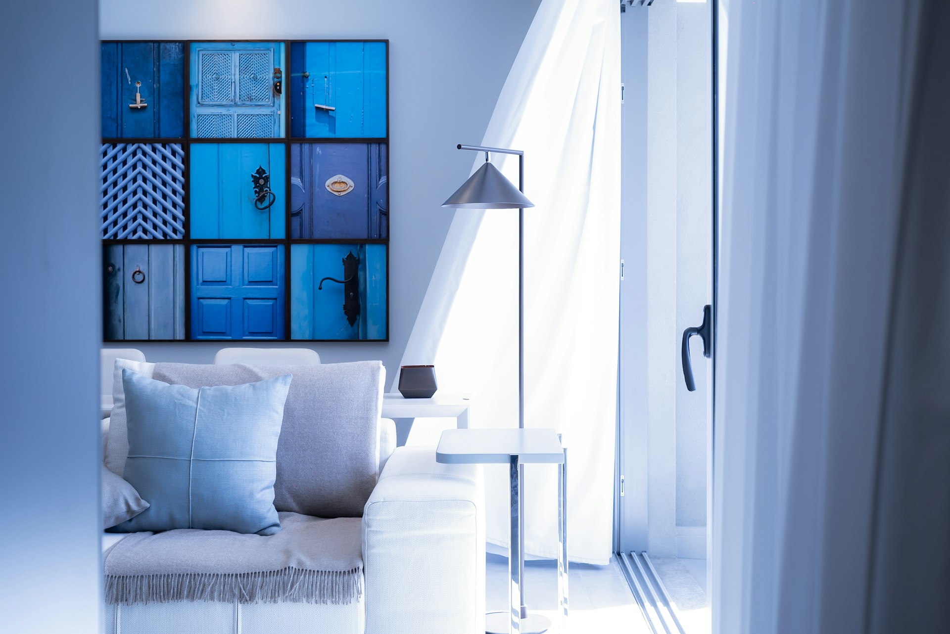 A beautifully designed blue room