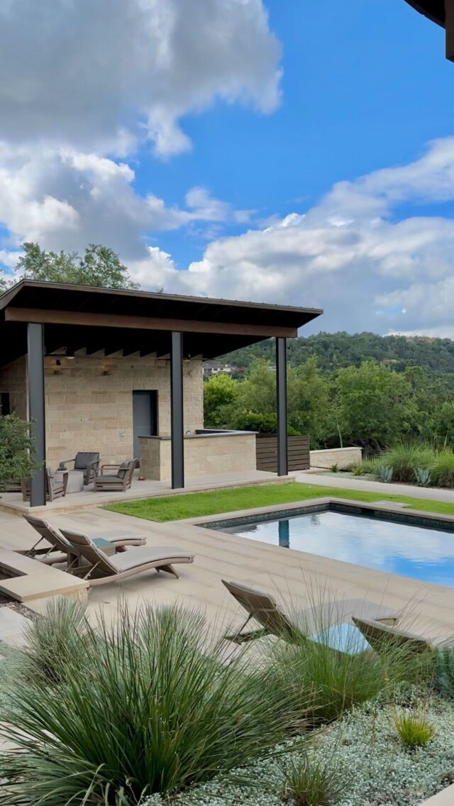 Love to entertain houseguests? This Austin Luxury Network beauty will make people beg for an invite to your next pool party! 

Contact the Westhorn Group and discover what the ATX luxury off-market has to offer. Find your place today!

📸: @renovate.your.realestate 
.
.
.
#austinluxurynetwork #summer #pool #poolparty #architecture ⁠#austinrealestate #atxlife #customhome #design #designinspiration #aesthetics #luxurylifestyle #luxuryrealestate #austinluxuryrealestate #austinluxuryrealtor #thatbeardedrealtor #marcusroper #westhorngroup #compassatx #compassrealestate #TheWesthornMethod
